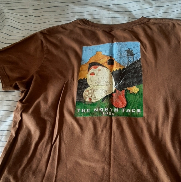 North Face brown A5 series t shirt, ladies size Large - Picture 2 of 4